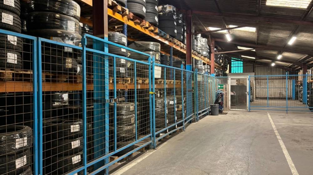 Assurance fabrication pneu